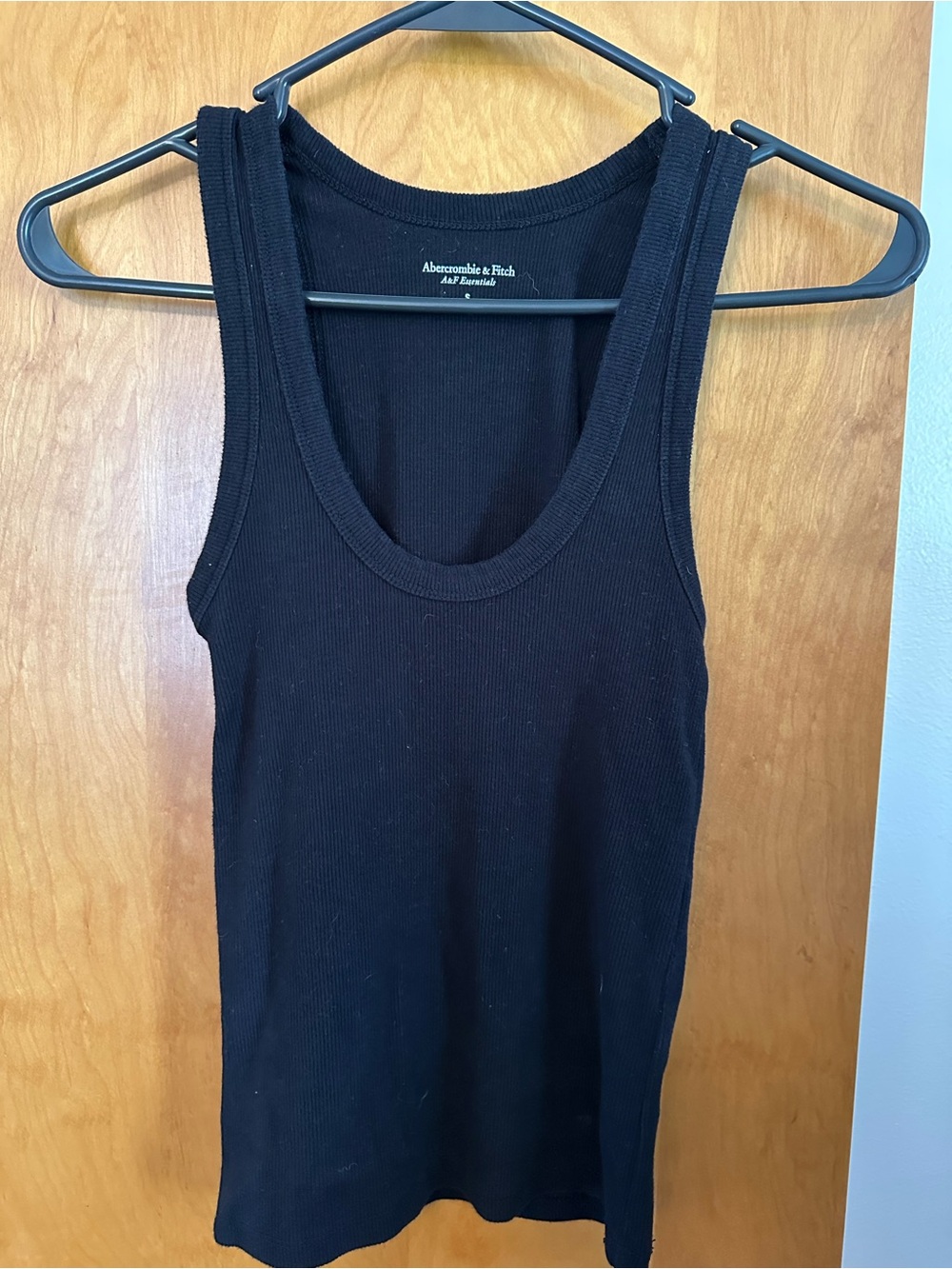 Abercrombie & Fitch Essentials Women's Black Ribbed Tank Top Size Small
